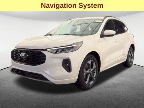 Used 2023 Ford Escape ST-Line Select w/ Tech Pack #2 AWD/4WD image 4