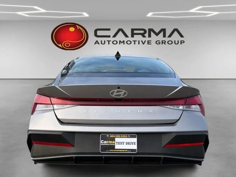 Used 2024 Hyundai Elantra SEL FWD image 4