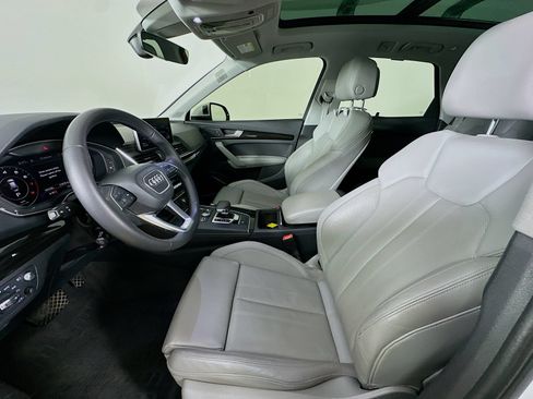 Used 2018 Audi Q5 Prestige w/ Prestige Package AWD/4WD image 32