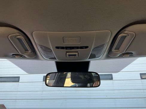 Used 2021 Toyota Corolla LE image 14