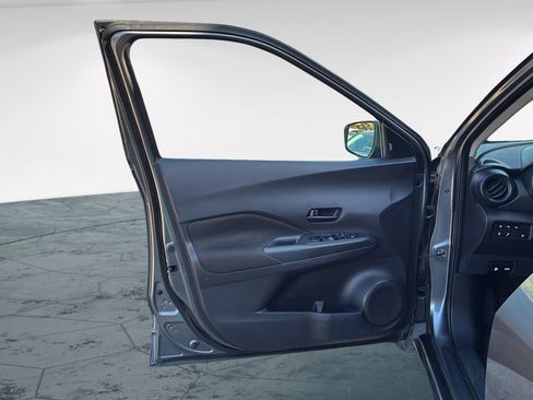 Used 2022 Nissan Kicks S FWD image 20