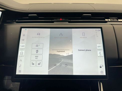 Used 2025 Land Rover Range Rover Sport image 11