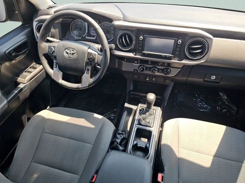 Used 2018 Toyota Tacoma SR5 RWD image 27