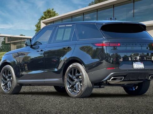 Used 2023 Land Rover Range Rover Sport SE AWD/4WD image 6