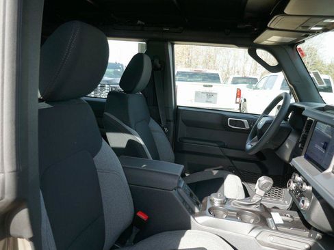 New 2026 Ford Bronco 4-Door AWD/4WD image 13