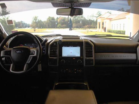 Used 2017 Ford F250 Lariat w/ Lariat Value Package image 31