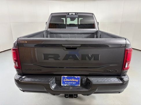 Used 2025 RAM 2500 Laramie AWD/4WD image 7