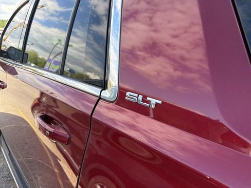 Used 2016 GMC Yukon SLT w/ Open Road Package AWD/4WD image 9