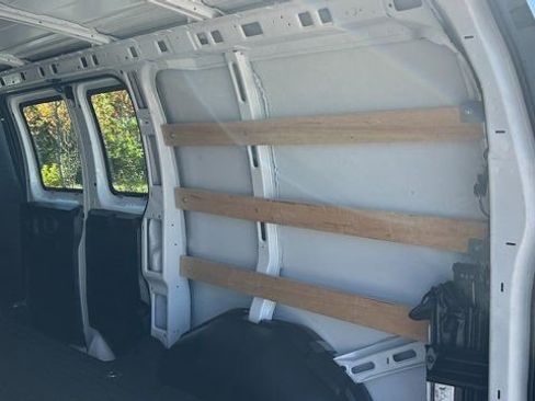 Used 2023 GMC Savana 2500 w/ Driver Convenience Package image 18