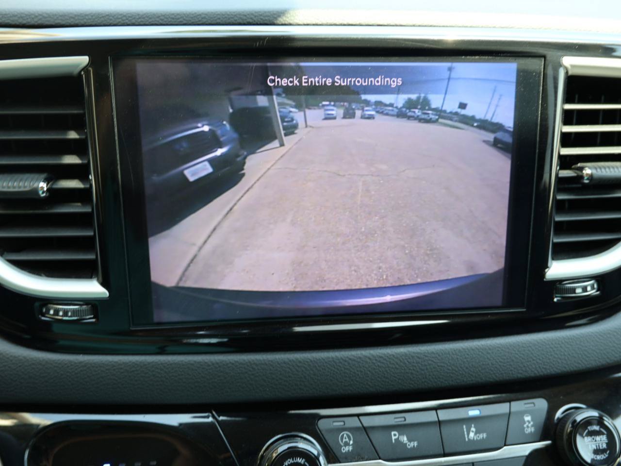 Used 2025 Chrysler Pacifica Select FWD image 18