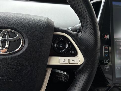 Used 2018 Toyota Prius Four Touring FWD image 25