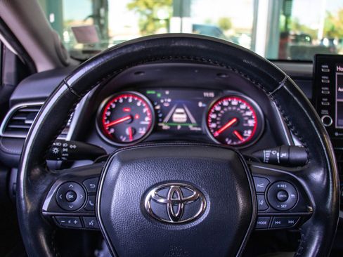 Used 2023 Toyota Camry XSE w/ Navigation Package image 13