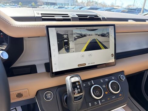 Used 2025 Land Rover Defender 110 S image 27