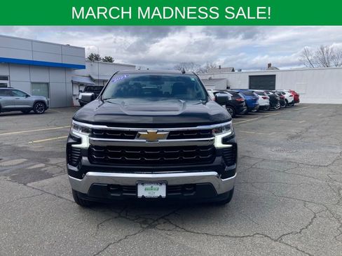 Used 2024 Chevrolet Silverado 1500 LT image 2