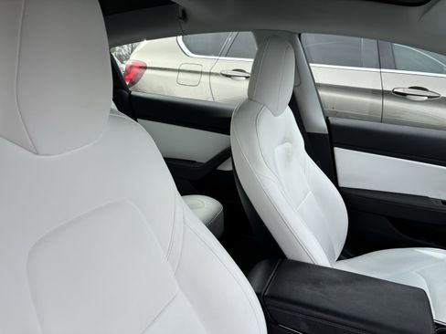 Used 2019 Tesla Model 3 Performance image 34