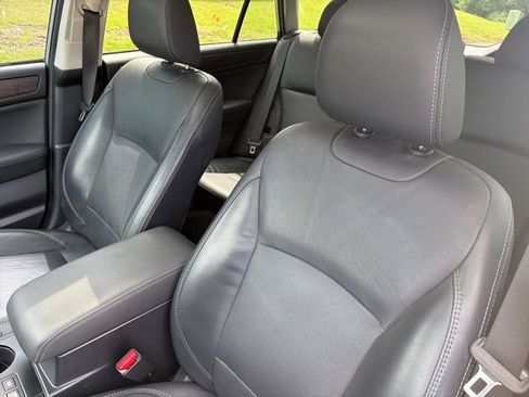 Used 2019 Subaru Outback 2.5i Limited AWD/4WD image 9