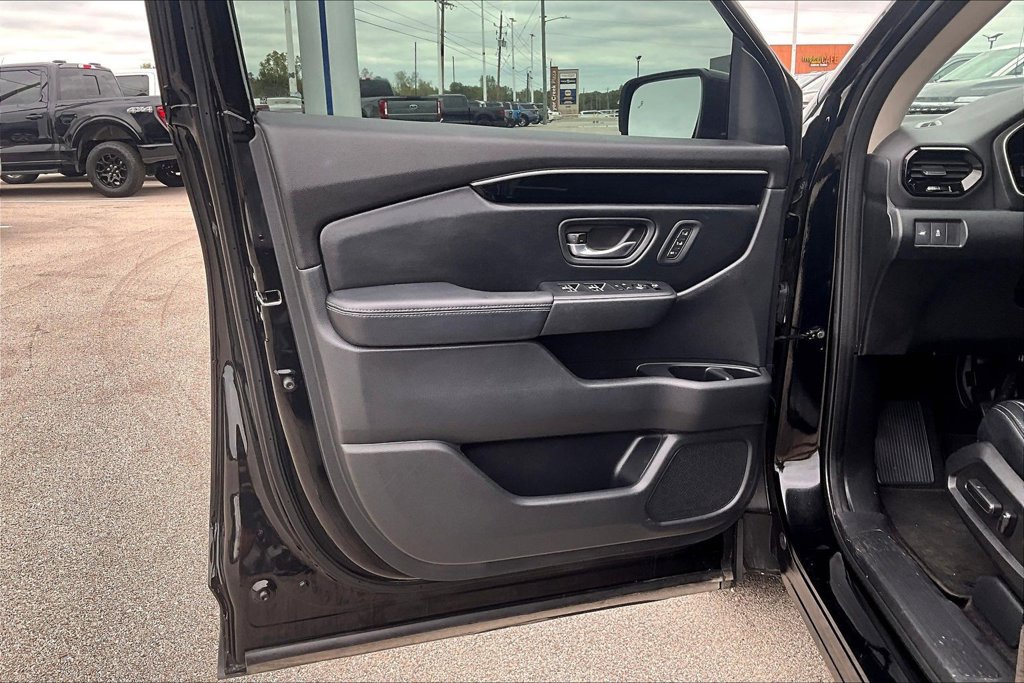 Used 2023 Honda Pilot Touring image 18