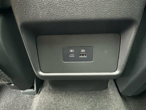 Used 2023 Nissan Rogue SL AWD/4WD image 19