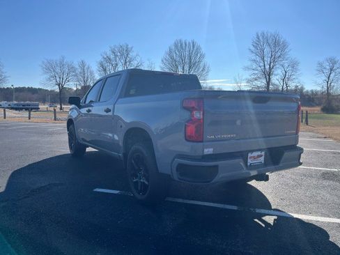 Used 2024 Chevrolet Silverado 1500 Custom image 8