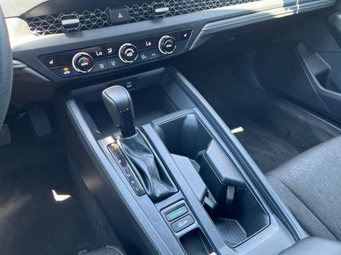 Used 2025 Honda Accord SE image 27