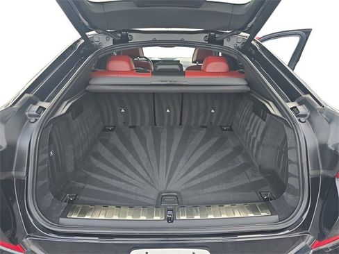 Certified 2024 BMW X6 xDrive40i w/ Premium Package image 19