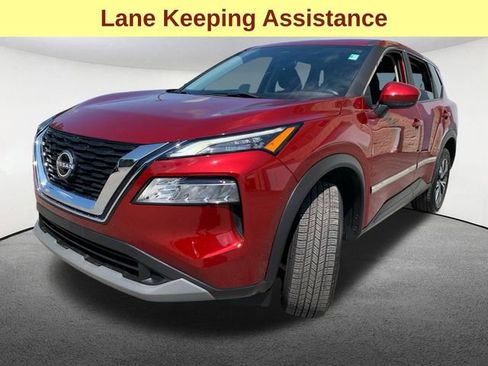 Used 2023 Nissan Rogue SV image 5