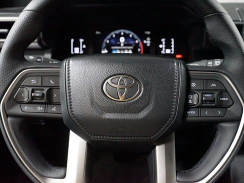 New 2026 Toyota 4Runner SR5 AWD/4WD image 13