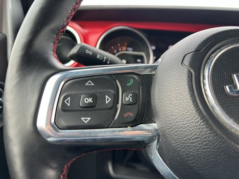 Used 2023 Jeep Gladiator Rubicon w/ Cold Weather Group AWD/4WD image 20