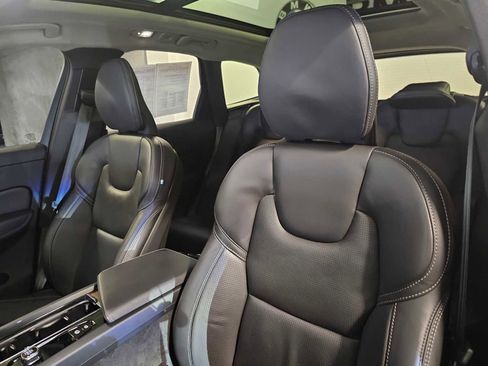 Used 2024 Volvo XC60 B5 Ultimate w/ Protection Package Premier image 29