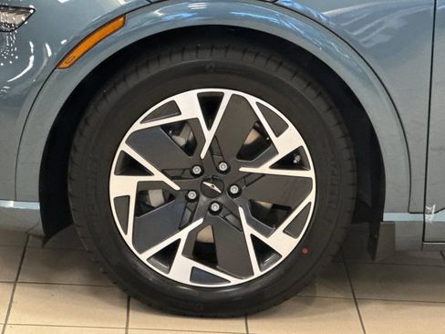 New 2026 Genesis GV60 RWD image 26