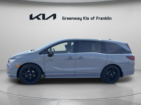 Used 2024 Honda Odyssey Sport image 4