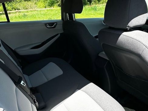 Used 2020 Hyundai Ioniq SEL FWD image 23