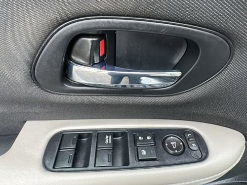 Used 2019 Honda HR-V LX image 22