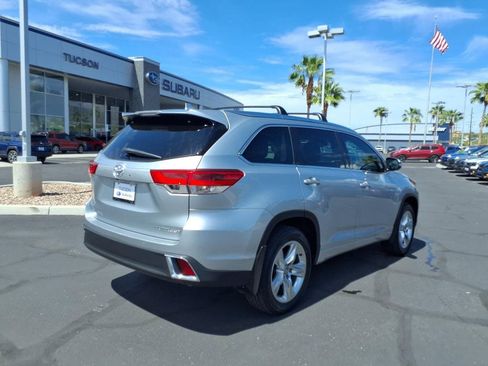 Used 2019 Toyota Highlander Limited AWD/4WD image 11