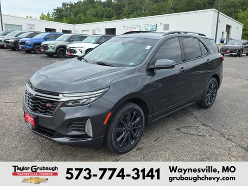 Certified 2023 Chevrolet Equinox RS w/ RS Leather Package AWD/4WD image 4