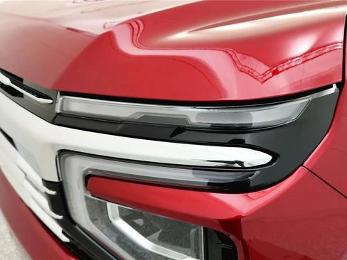 New 2026 Chevrolet Suburban Premier AWD/4WD image 14