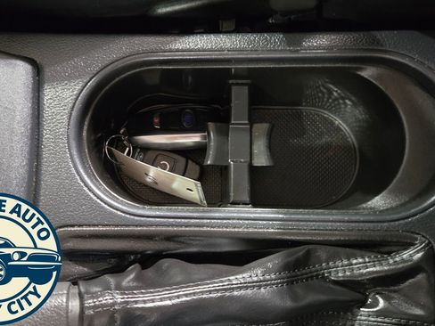 Used 2017 Subaru Forester 2.5i Touring AWD/4WD image 20