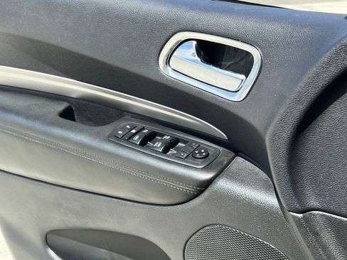 Used 2018 Dodge Durango SXT AWD/4WD image 30