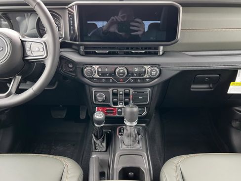 New 2026 Jeep Gladiator Mojave AWD/4WD image 13