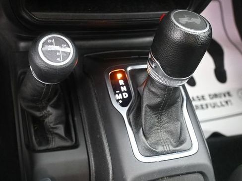 Used 2023 Jeep Wrangler Unlimited w/ Cold Weather Group AWD/4WD image 12
