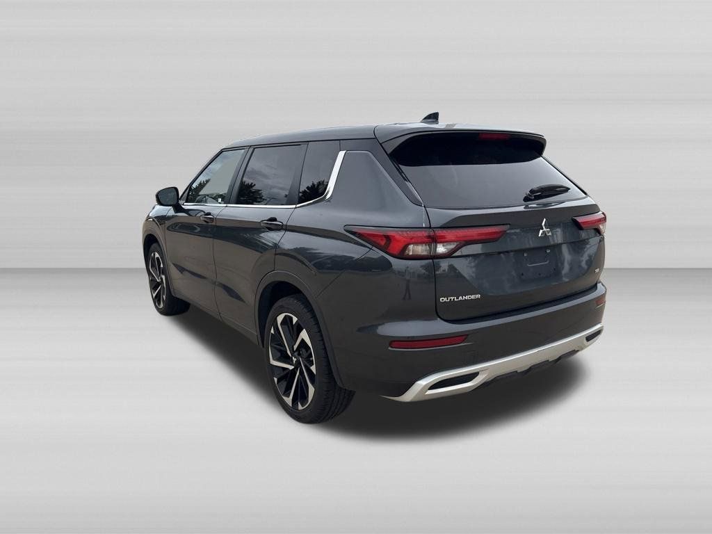 Used 2024 Mitsubishi Outlander SE AWD/4WD image 5
