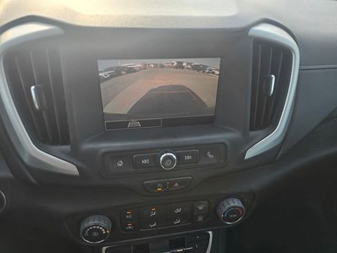 Used 2023 GMC Terrain SLE FWD image 23