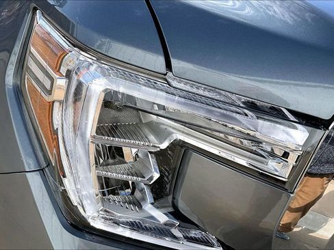 Used 2021 GMC Sierra 1500 SLT image 37