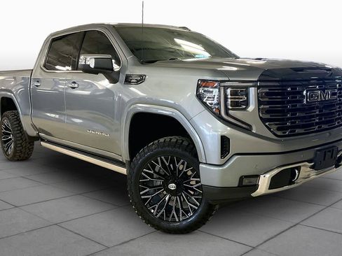 Used 2023 GMC Sierra 1500 Denali Ultimate AWD/4WD image 2