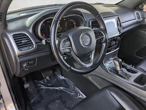 Used 2019 Jeep Grand Cherokee Limited image 10