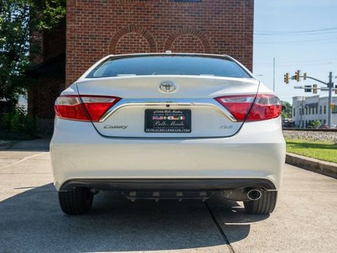 Used 2017 Toyota Camry XLE FWD image 6