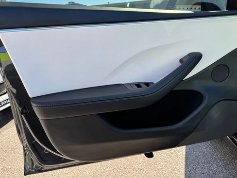 Used 2024 Tesla Model 3 Performance image 14