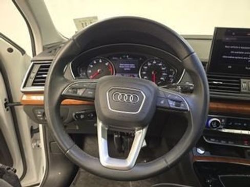 Used 2023 Audi Q5 2.0T Premium w/ Convenience Package AWD/4WD image 18