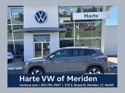 Certified 2024 Volkswagen Taos SE AWD/4WD image 1