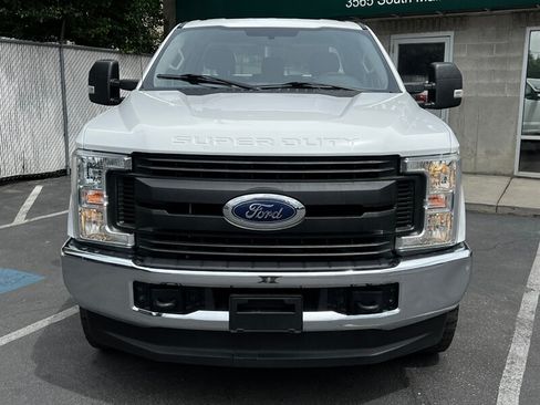 Used 2019 Ford F250 XL w/ XL Value Package AWD/4WD image 2
